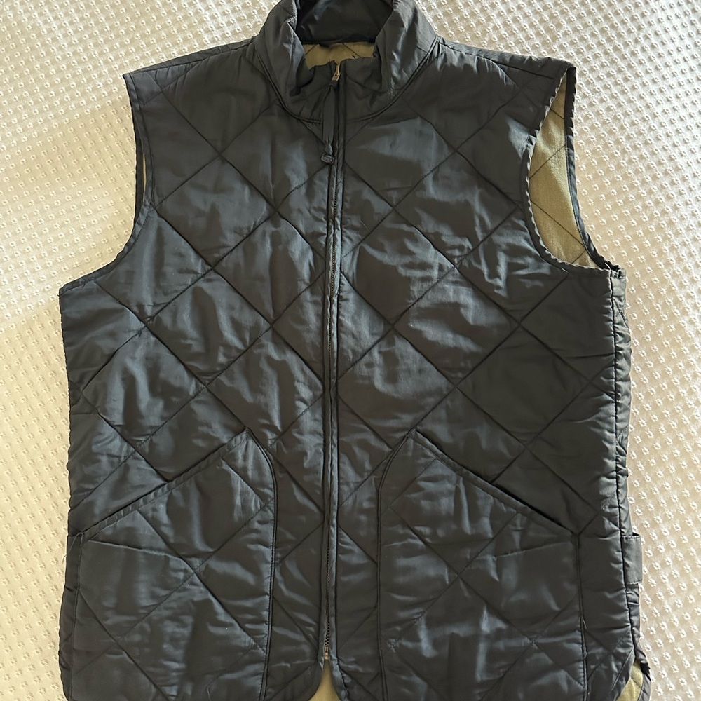 Lightweight quilted J.Crew vest. In good shape.